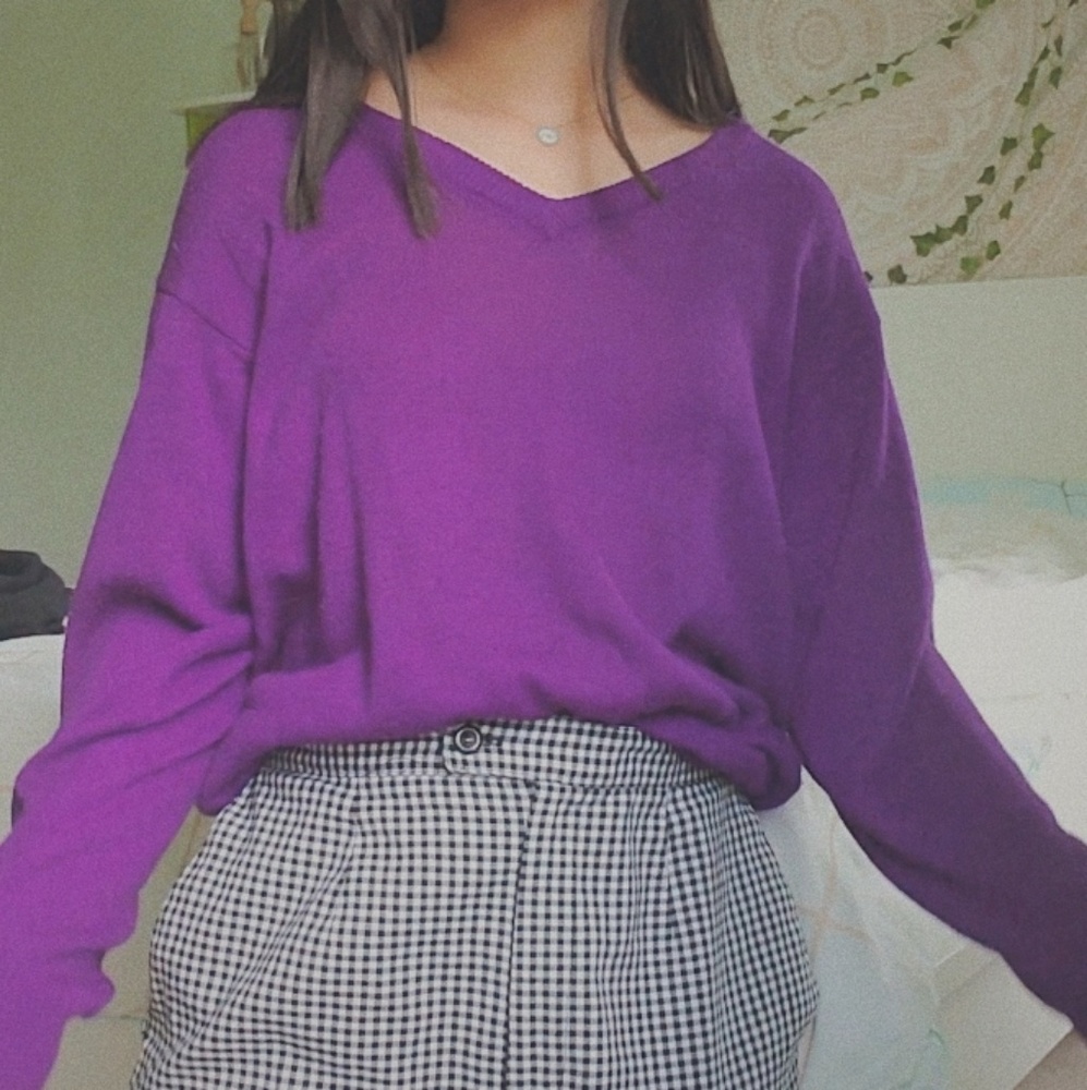 V neck sweater